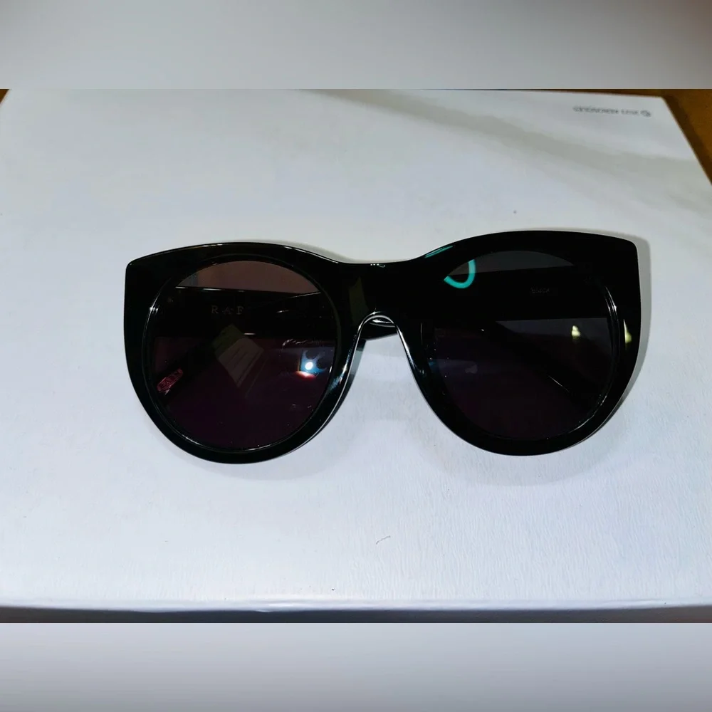 RAEN Classic Black Eyewear NWOT - Picture 3 of 10